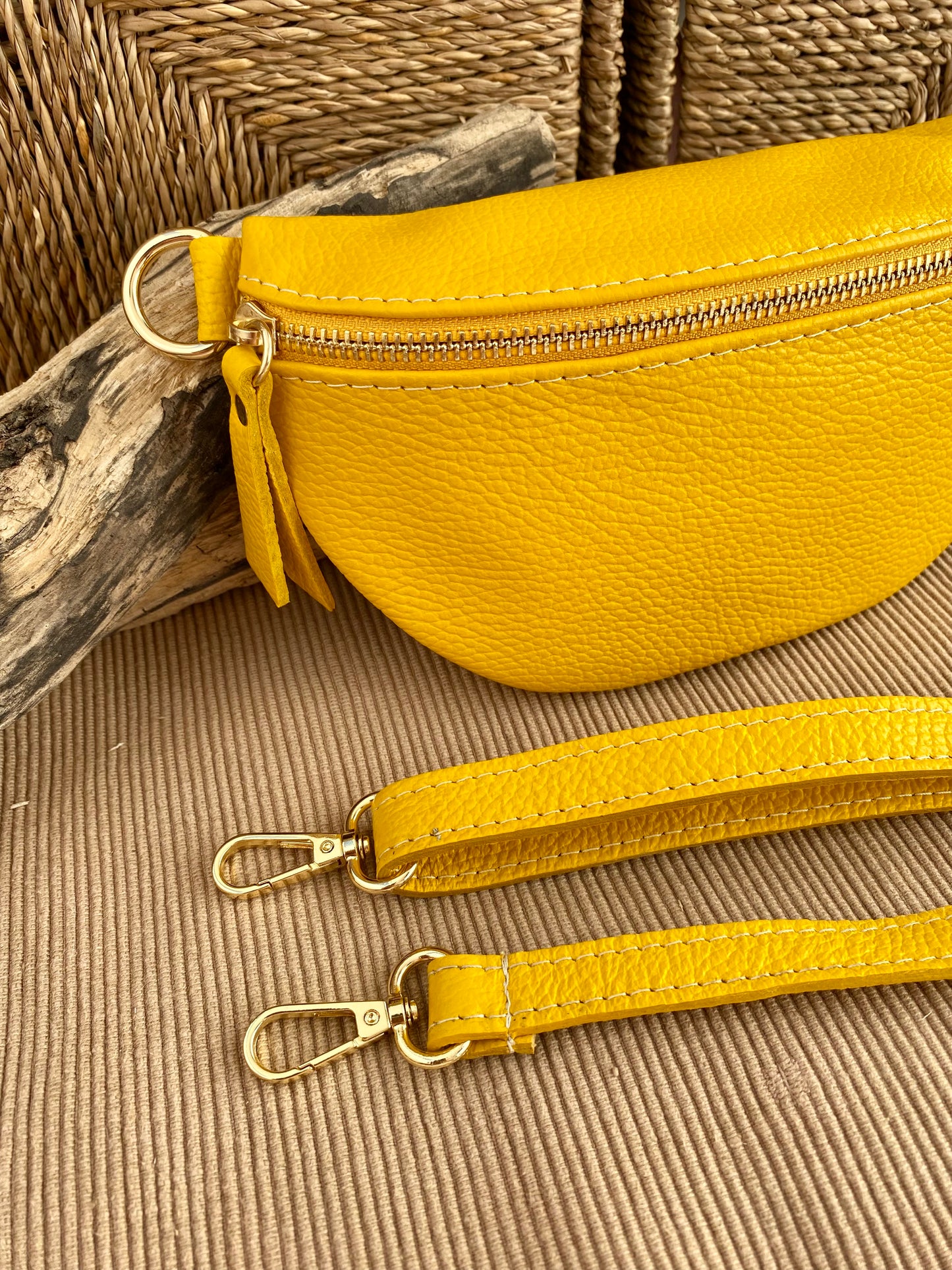 Riñonera Hanai Amarillo