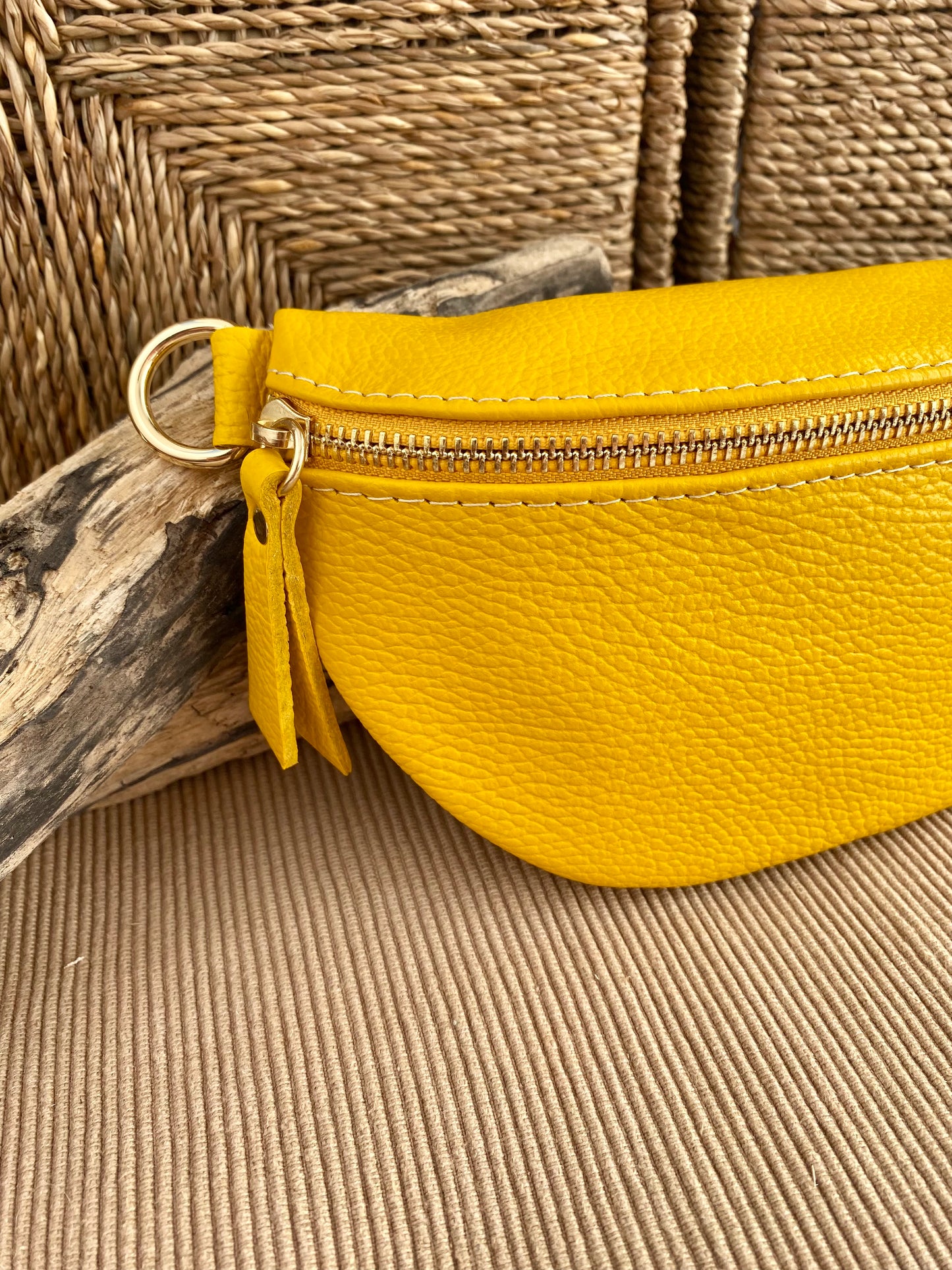 Riñonera Hanai Amarillo