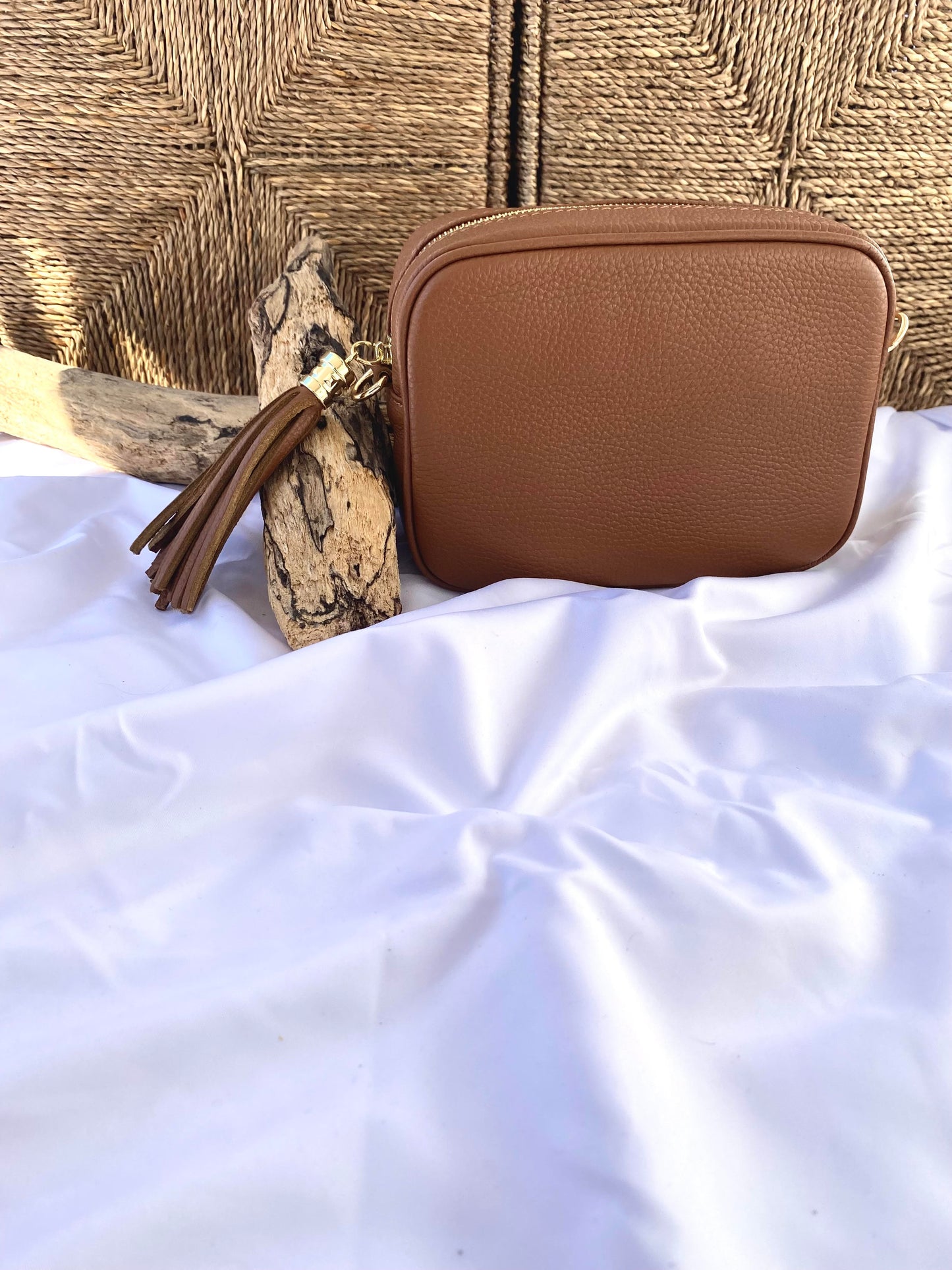 Calix Crossbody Bag Camel