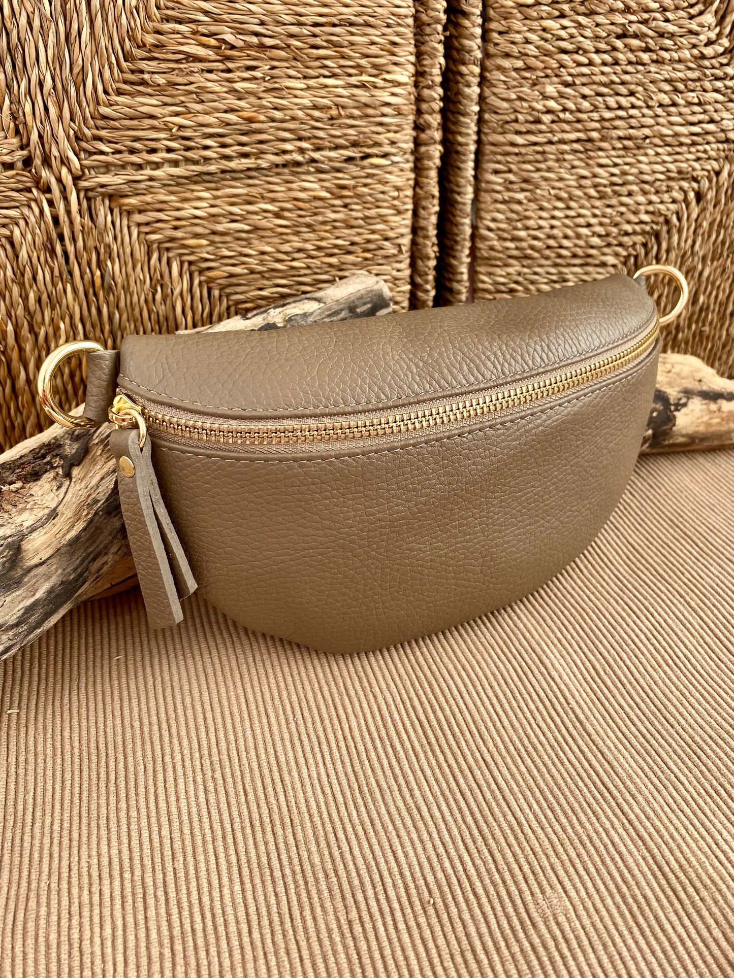 Riñonera Hanai Taupe