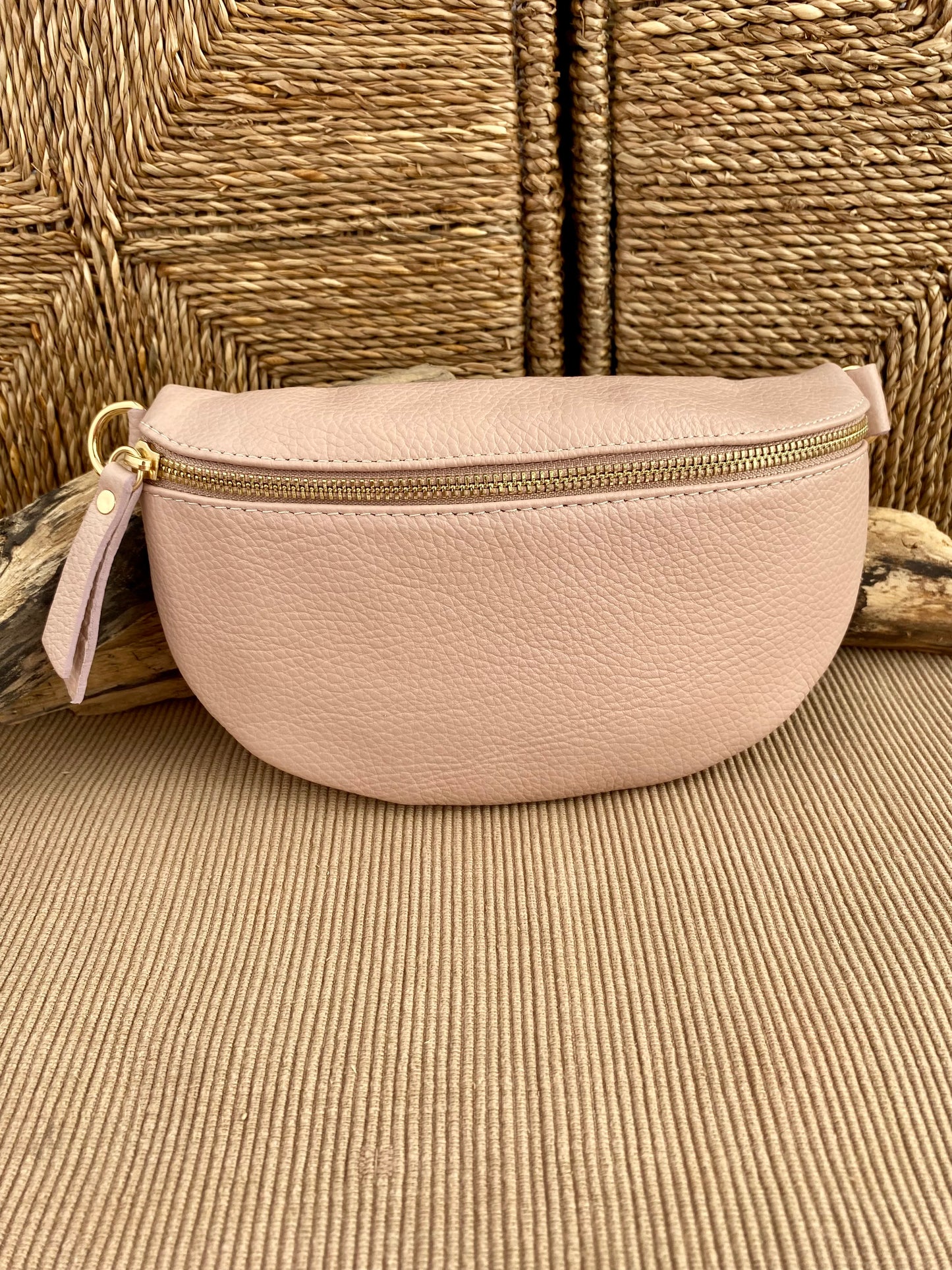 Hanai Salmon Waist Bag
