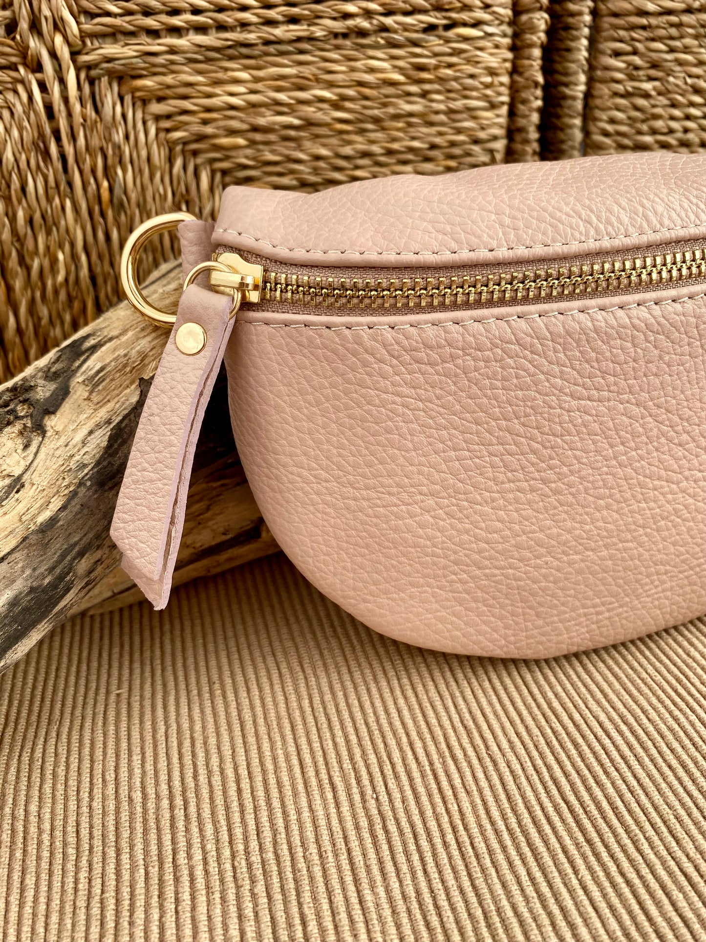 Hanai Salmon Waist Bag