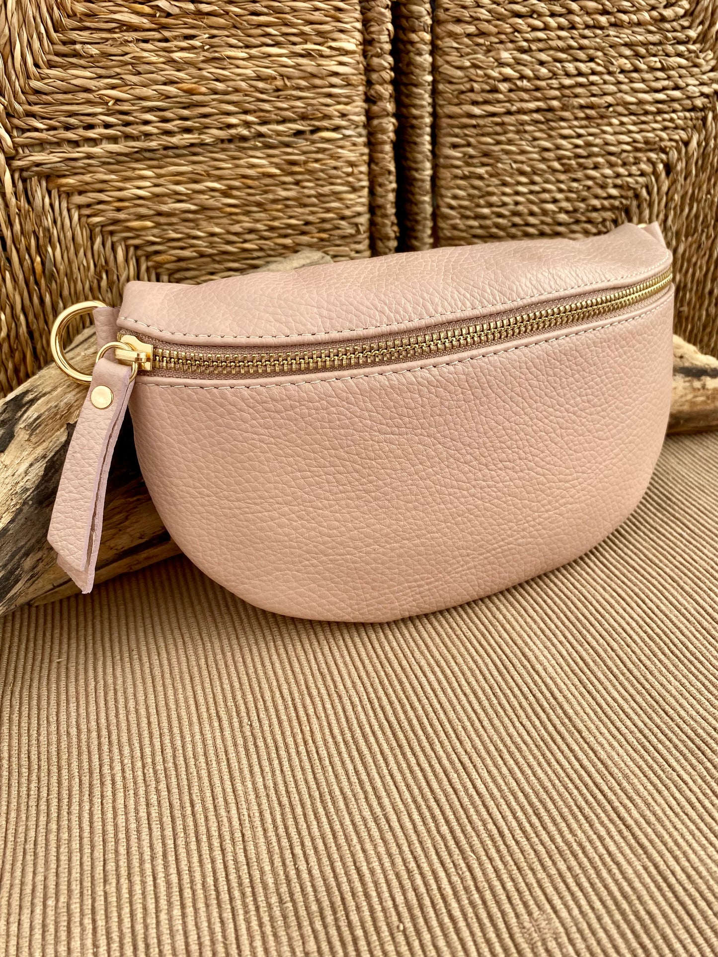 Hanai Salmon Waist Bag