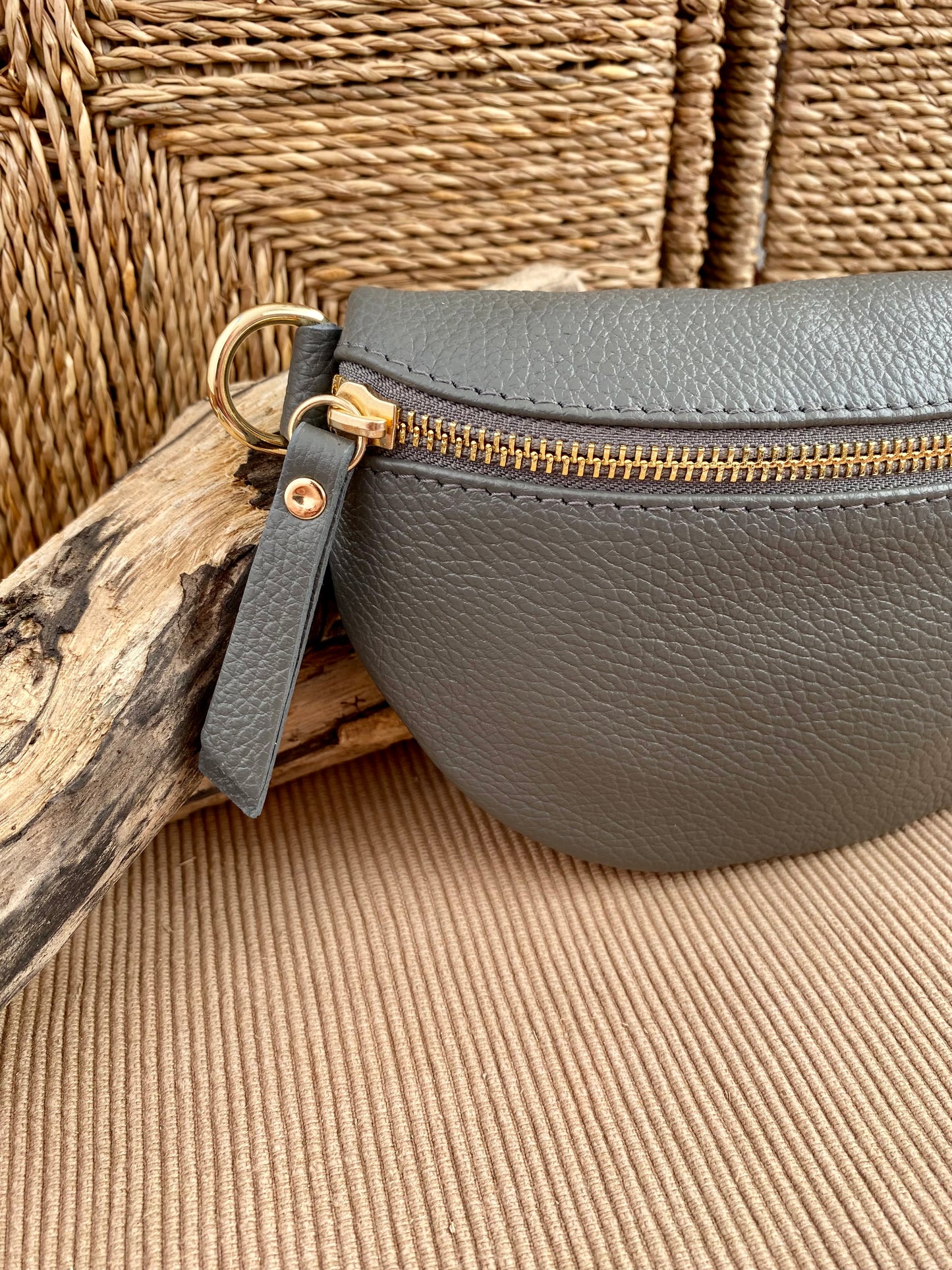 Riñonera Hanai Ceniza