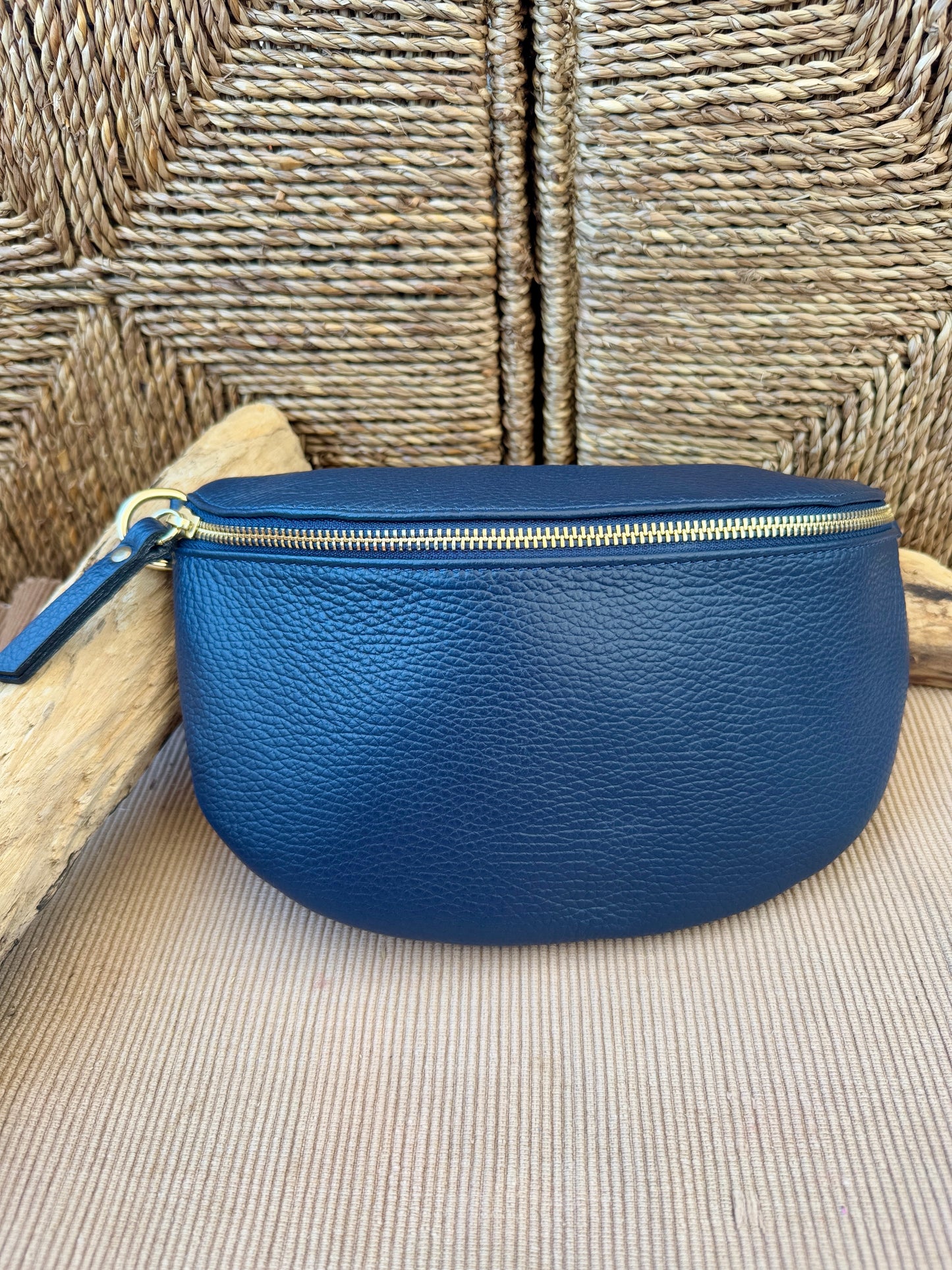 Riñonera Hanai Mediana Azul marino