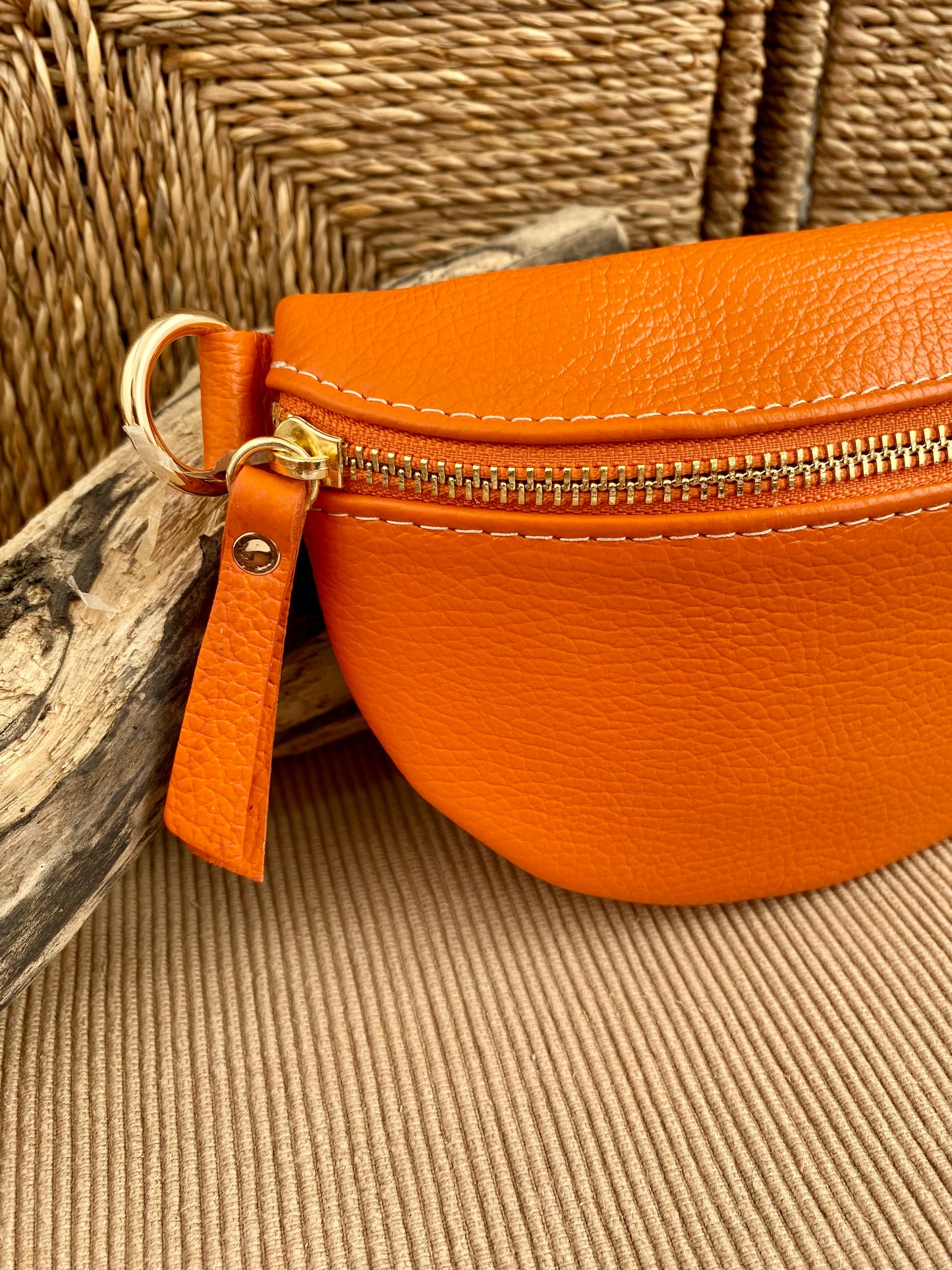 Hanai Sling Bag Amber