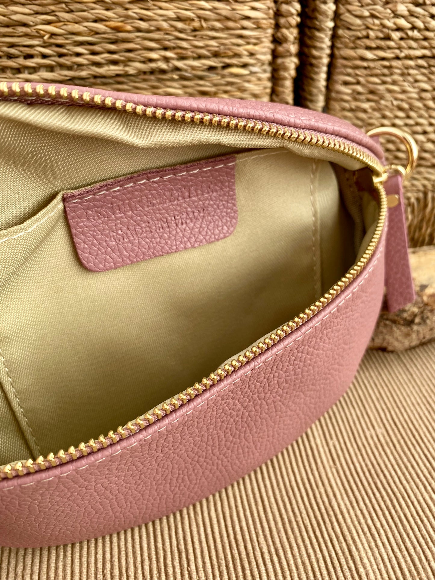 Hanai Sling Bag Mauve