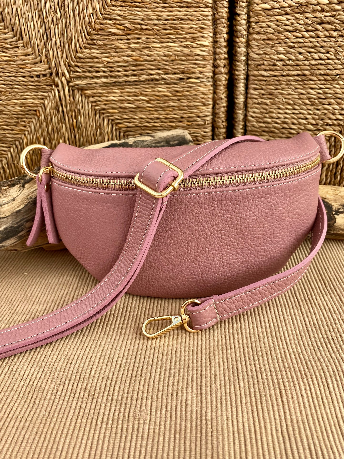 Hanai Sling Bag Mauve