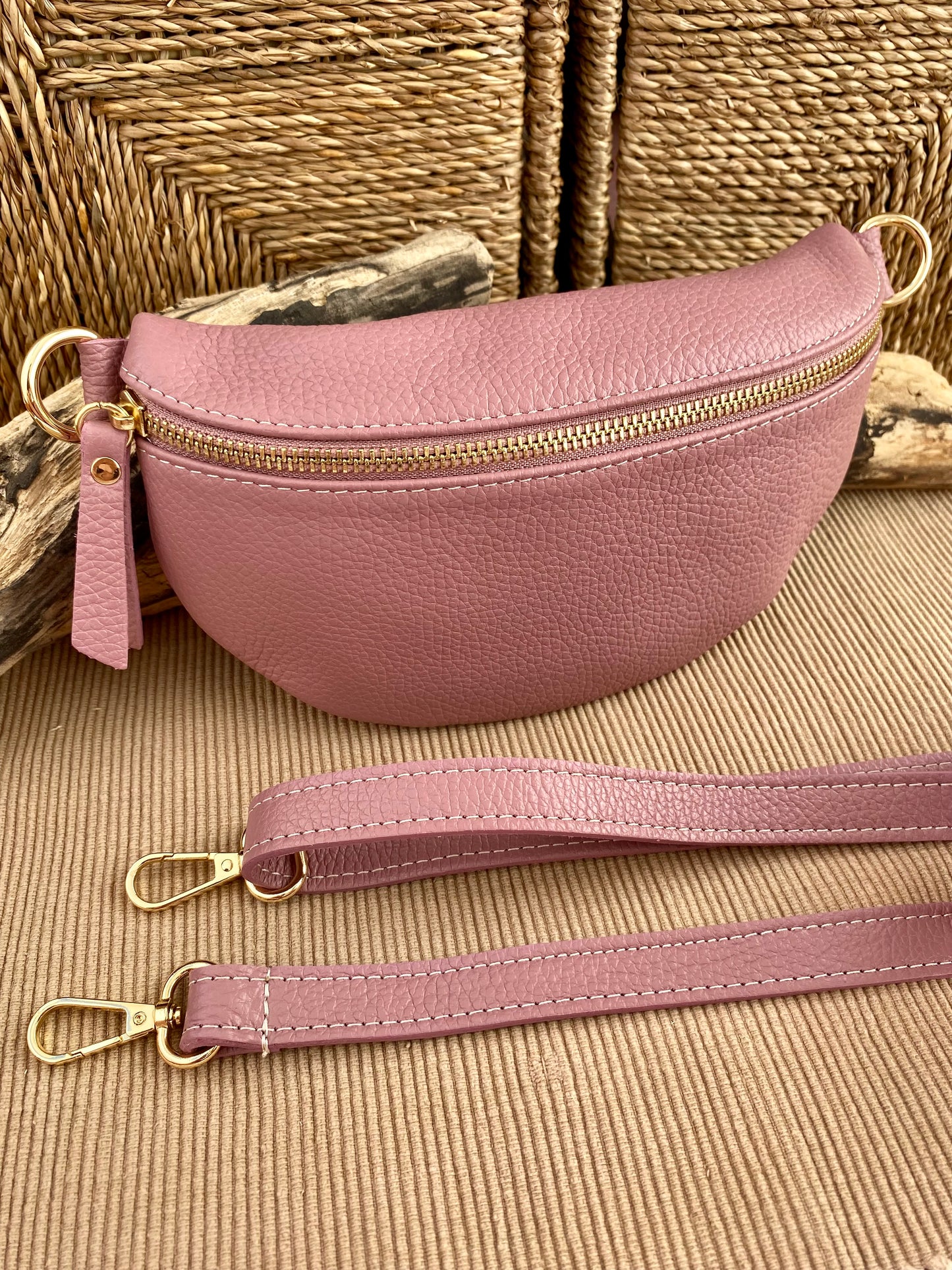 Hanai Sling Bag Mauve
