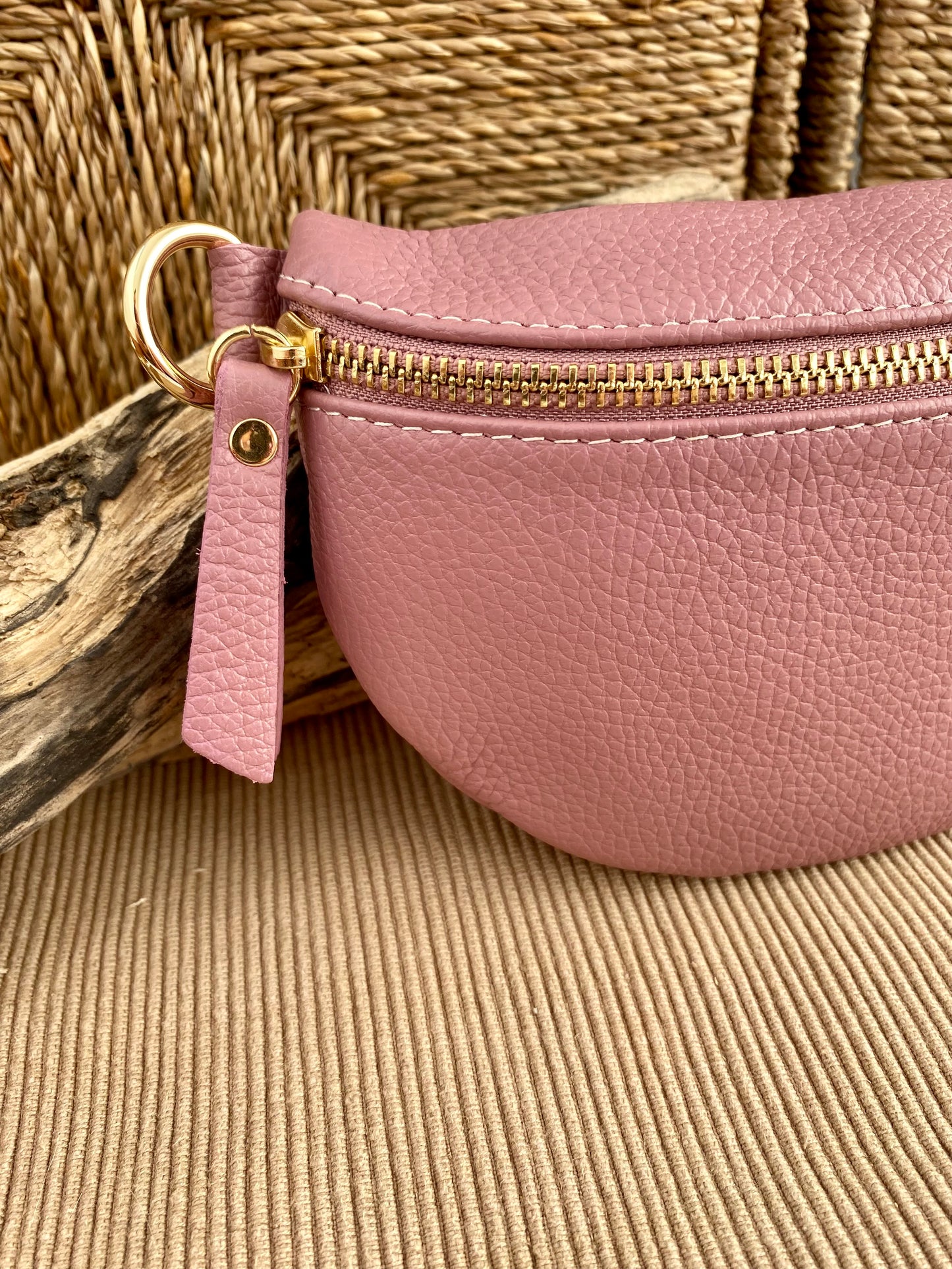 Hanai Sling Bag Mauve